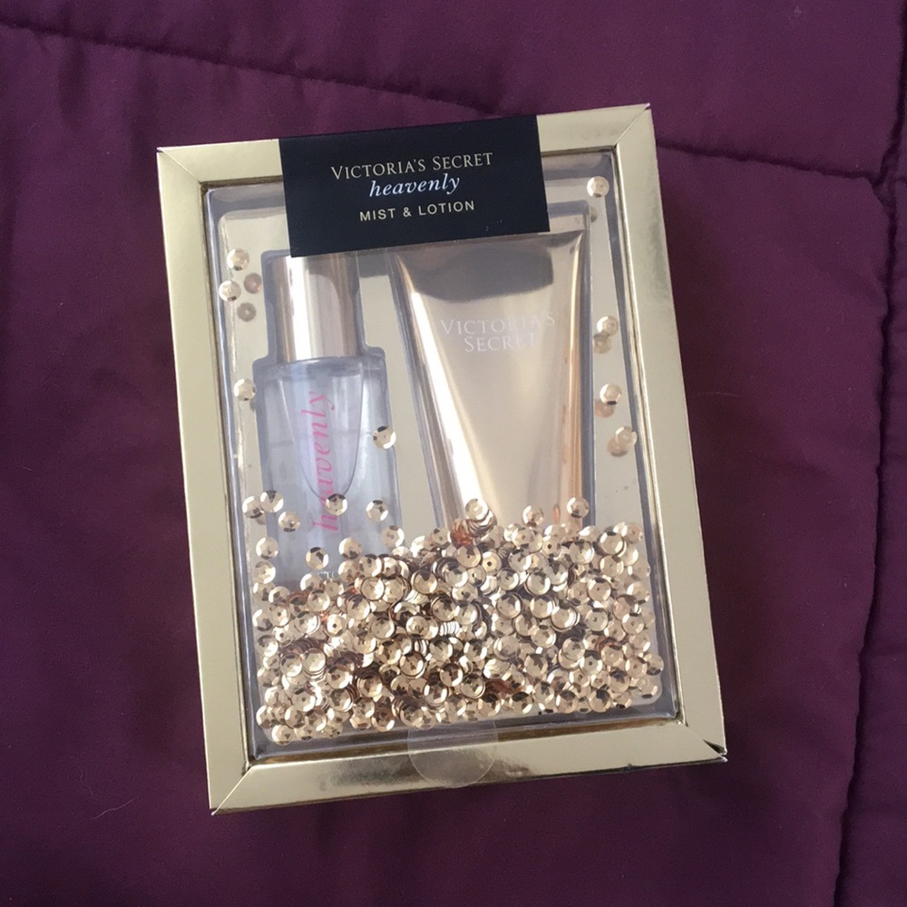 Victoria’s Secret Heavenly Mist & Lotion Set